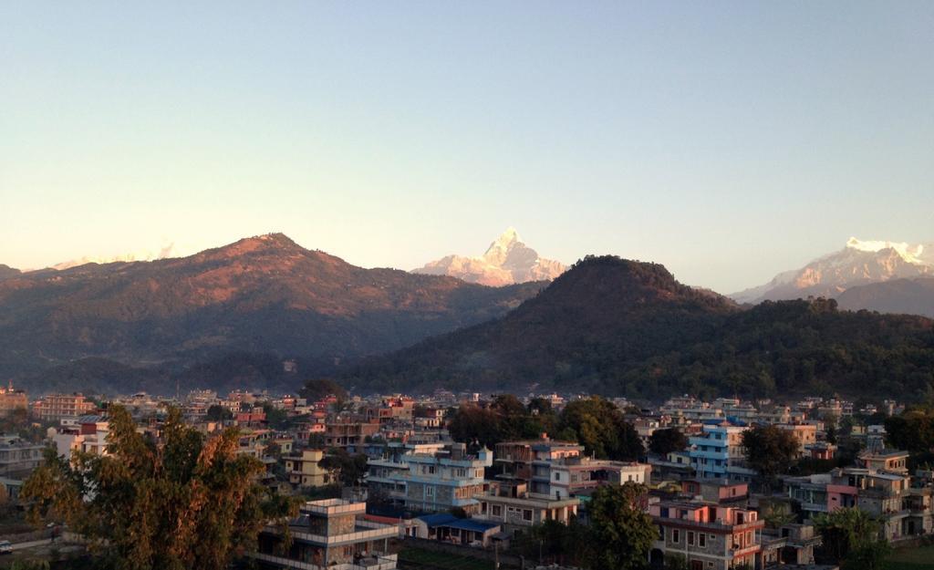 Hotel Tara Pokhara Ngoại thất bức ảnh