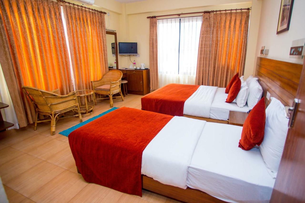 Hotel Tara Pokhara Ngoại thất bức ảnh