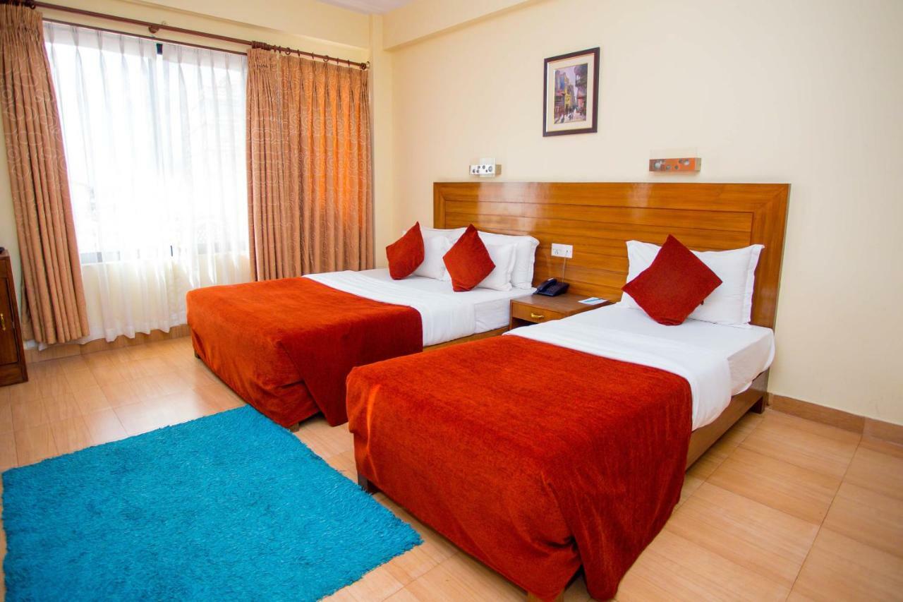 Hotel Tara Pokhara Ngoại thất bức ảnh