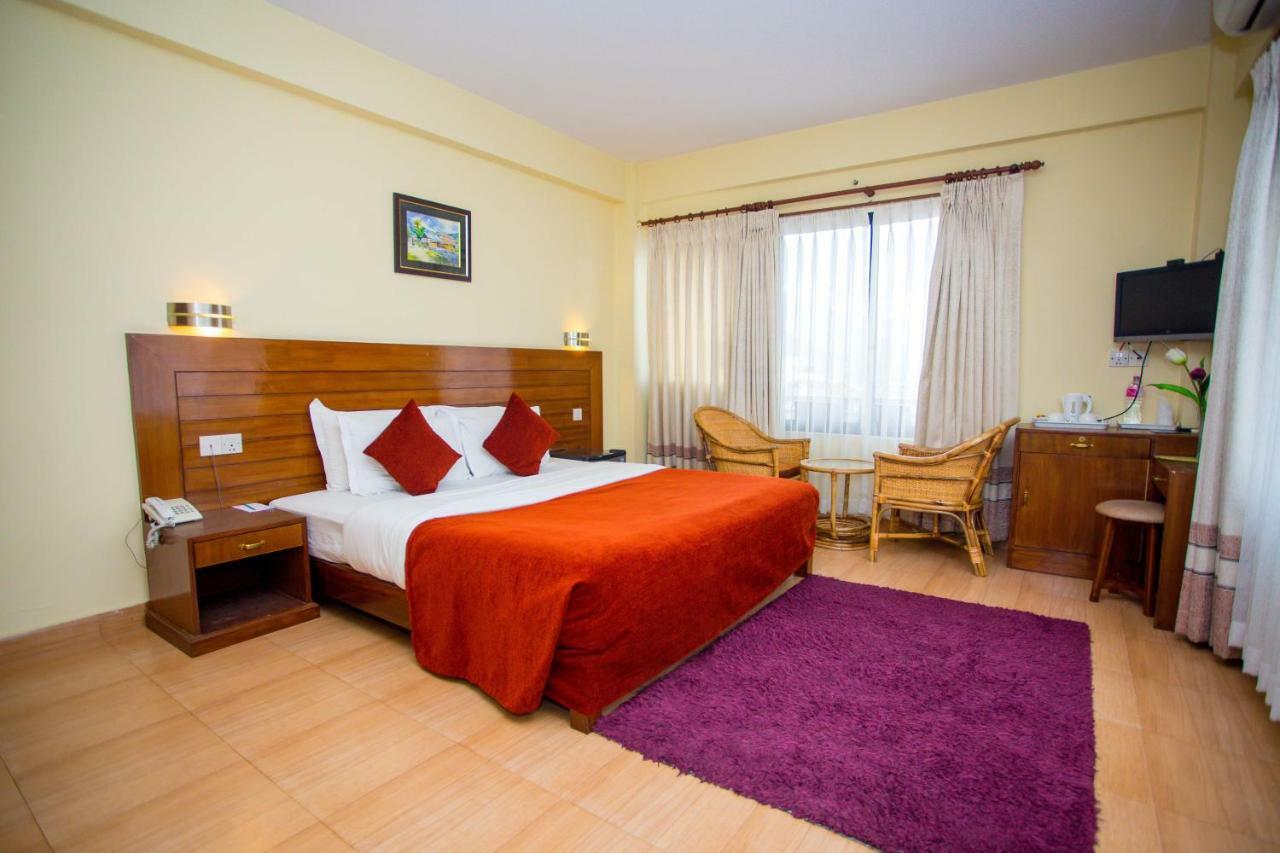Hotel Tara Pokhara Ngoại thất bức ảnh