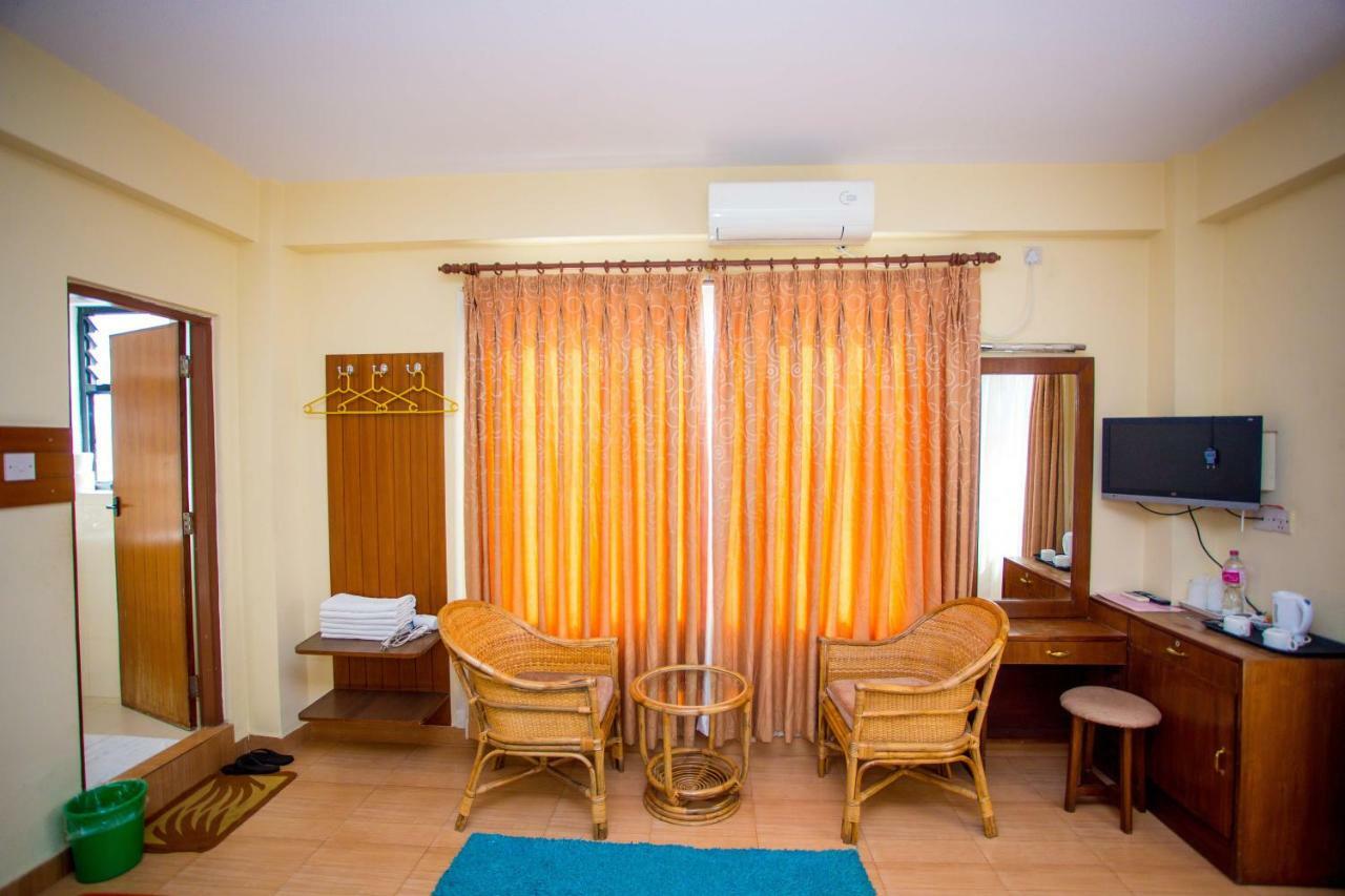 Hotel Tara Pokhara Ngoại thất bức ảnh
