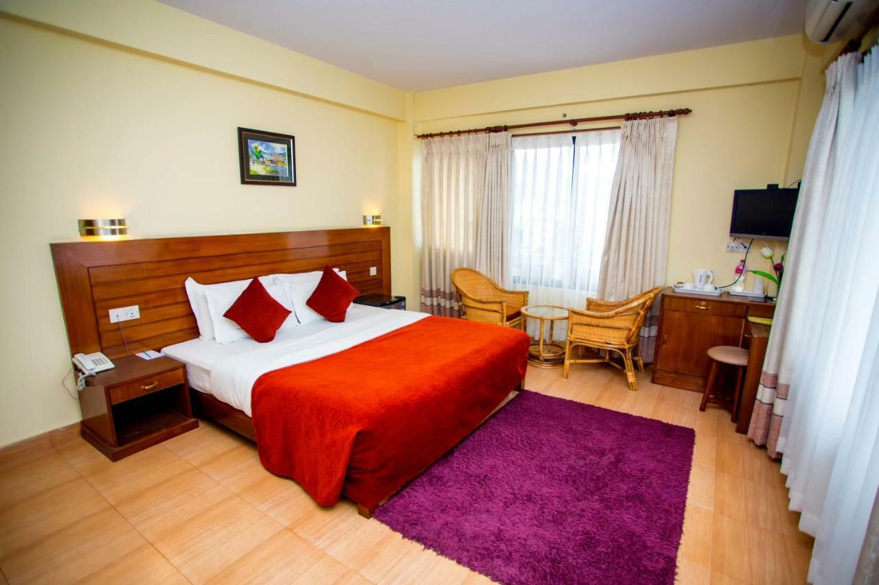 Hotel Tara Pokhara Ngoại thất bức ảnh