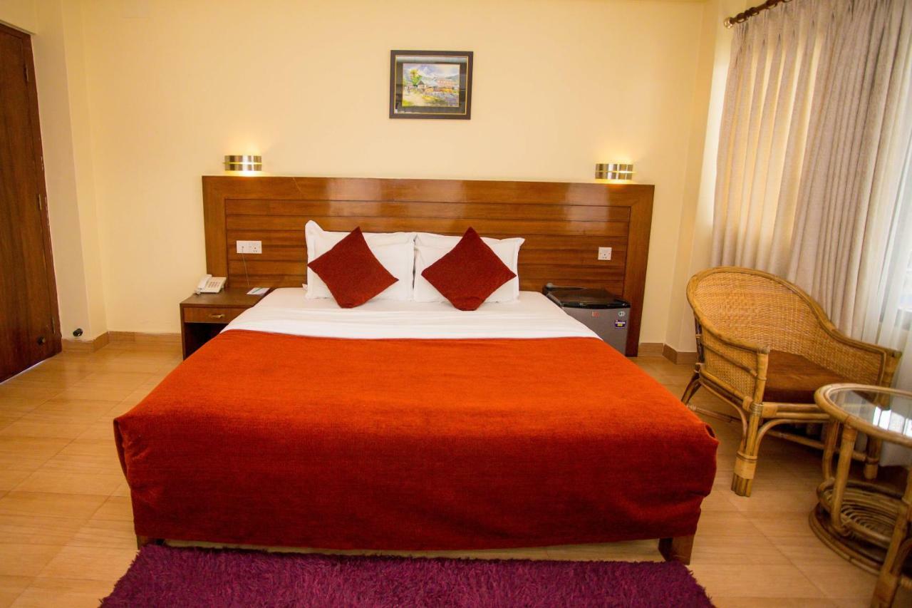 Hotel Tara Pokhara Ngoại thất bức ảnh
