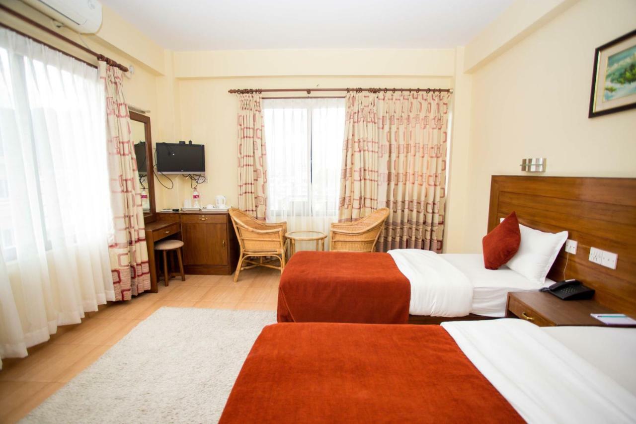 Hotel Tara Pokhara Ngoại thất bức ảnh